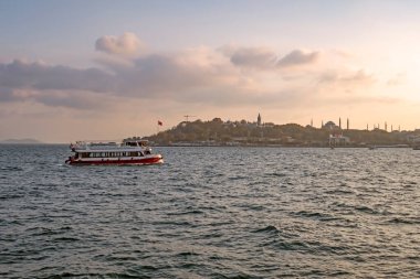 Galataport, istanbul, Türkiye-15 Kasım 2021 İstanbul Boğazı ve İstanbul 'un yeni limanı Galataport' tan eşsiz İstanbul manzarası 