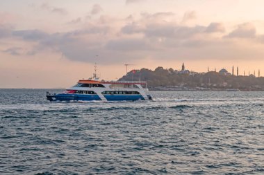Galataport, istanbul, Türkiye-15 Kasım 2021 İstanbul Boğazı ve İstanbul 'un yeni limanı Galataport' tan eşsiz İstanbul manzarası 