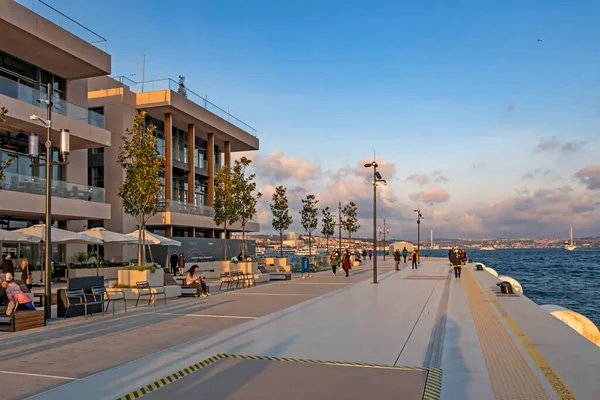 Karakoy, İstanbul, Türkiye. 15 Kasım 2021 İstanbul 'un yeni limanı. Modern mimarisi ile Galataport. 