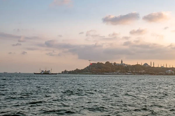 Galataport Istanbul Turquía Noviembre 2021 Bósforo Vista Única Estambul Desde — Foto de Stock