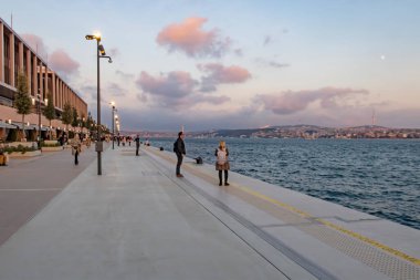 Karakoy, İstanbul, Türkiye. 15 Kasım 2021 İstanbul 'un yeni limanı. Modern mimarisi ile Galataport. 