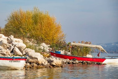 Golyazi, Bursa, Türkiye-13 Kasım 2021.Golyazi, doğal ve tarihi güzellikleri ile Türkiye 'nin Asya kıtasındaki Uluabat Gölü kıyılarında ve Bursa ilinde yer almaktadır.. 