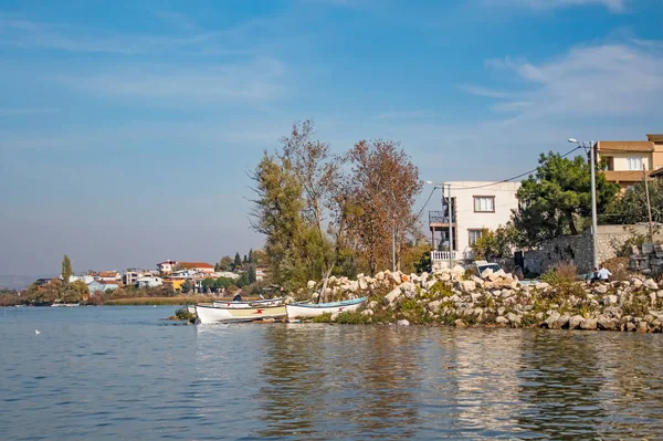 Golyazi, Bursa, Türkiye-13 Kasım 2021.Golyazi, doğal ve tarihi güzellikleri ile Türkiye 'nin Asya kıtasındaki Uluabat Gölü kıyılarında ve Bursa ilinde yer almaktadır.. 