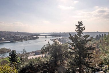Haliç, istanbul, Türkiye - Sonbahar sezonunda Pier loti Hill 'den 20 Kasım 2021 Goldenhorn manzarası