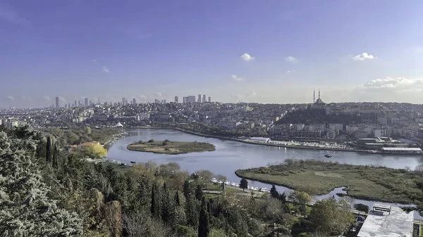 Istanbul Krocan Listopad 2021 Golden Horn Istanbul Pohled Kopce Pier — Stock fotografie