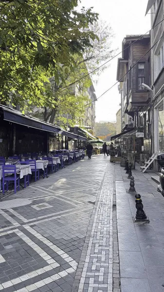 カディコイ イスタンブール トルコ 2021年11月21日 狭い通り 近代的で歴史的なイスタンブールの建物がある観光カディコイ地区 — ストック写真