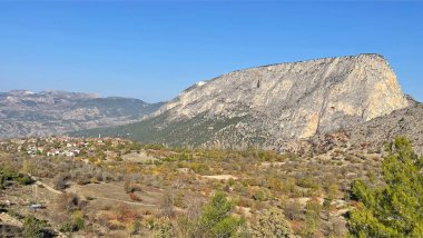 Harmankoy, Bilecik, Türkiye-30 Ekim 2021, Haramankaya, Bilecik ilinin İnhisar ilçesine bağlı bir köydür..