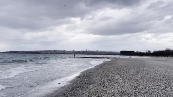 Menekse Estambul Turquía Diciembre 2021 Olas Playa Temporada Invierno Clima — Vídeo de stock
