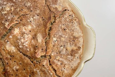 El yapımı, ekmeği yemeye hazır.