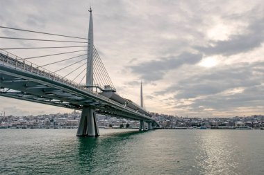 İstanbul, Türkiye-25 Ocak 2022 İstanbul, Avrupa ve Asya kıtaları arasındaki rüya şehridir. Kış mevsiminde tarihi yarımadadan modern, tarihi ve doğal güzelliklere sahip şehir manzarası
