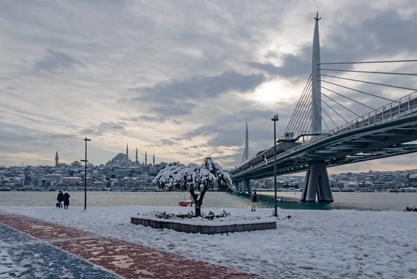 Istanbul Turquia Janeiro 2022 Istambul Cidade Dos Sonhos Entre Continentes — Fotografia de Stock
