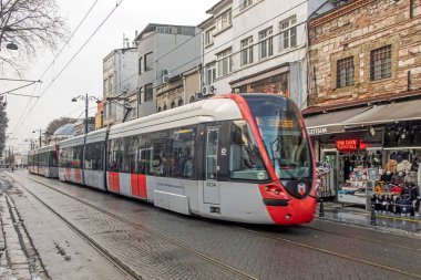 İstanbul, Türkiye-24 Ocak 2022 İstanbul, Avrupa ve Asya kıtaları arasındaki rüya şehridir. Kış mevsiminde tarihi yarımadadan modern, tarihi ve doğal güzelliklere sahip şehir manzarası.