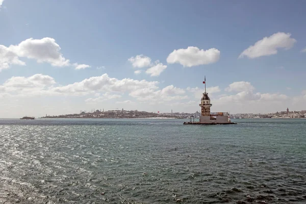 Istanbul Turquía Marzo 2022 Vista Ciudad Desde Uskudar Distrito Histórico —  Fotos de Stock