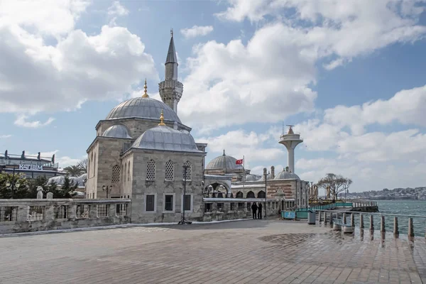 Istanbul Türkei März 2022 Die Stadtansicht Von Uskudar Dem Historischen — Stockfoto