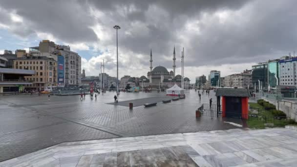 イスタンブール トルコ 2022年3月18日ヨーロッパとアジアの大陸の間のイスタンブールの歴史的 観光都市からの冬の街の景色 — ストック動画
