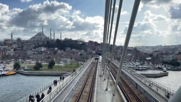 Estambul Turquía Marzo 2022 Vista Ciudad Vieja Estambul Desde Puente — Vídeo de stock