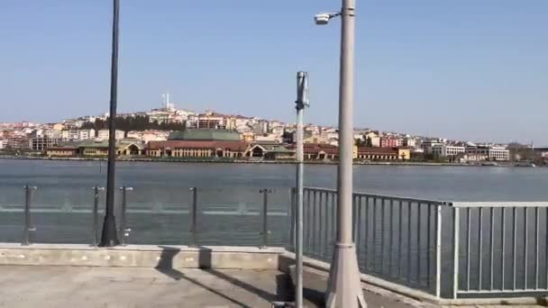 Goldenes Horn Istanbul Türkei März 2022 Straßenbahn Ufer Des Goldenen — Stockvideo