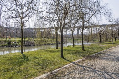 Kagithane, istanbul, Türkiye-25 Mart 2022-22. Kagithane ilçesi, yeşil parkları, tarihi ve modern binaları ile Haliç 'in kıyılarında yer alıyor..