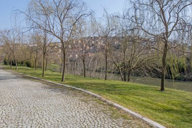 Kagithane, istanbul, Türkiye-25 Mart 2022-22. Kagithane ilçesi, yeşil parkları, tarihi ve modern binaları ile Haliç 'in kıyılarında yer alıyor..