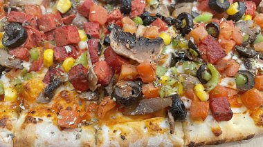 Karışık Türk pidesini yemeye hazır mısın?