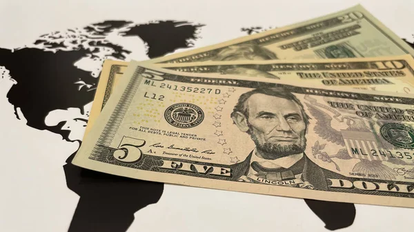 Schließen Sie Dollar Banknoten Auf Hintergrund Für Finanzen Und Wirtschaft — Stockfoto