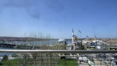 Avrupa ve Asya kıtaları arasındaki rüya şehir olan 15 bin 2022 İstanbul, tarihi ve modern görünümüne sahip İstanbul. Marmara Denizi kıyılarındaki eski İstanbul kenti ve gezginler için boğazın manzarası.