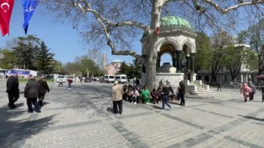 Avrupa ve Asya kıtaları arasındaki rüya şehir olan 15 bin 2022 İstanbul, tarihi ve modern görünümüne sahip İstanbul. Marmara Denizi kıyılarındaki eski İstanbul kenti ve gezginler için boğazın manzarası.