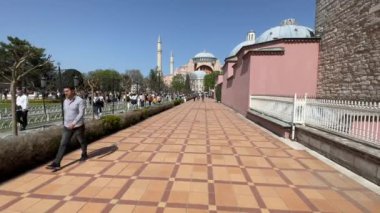 Avrupa ve Asya kıtaları arasındaki rüya şehir olan 15 bin 2022 İstanbul, tarihi ve modern görünümüne sahip İstanbul. Marmara Denizi kıyılarındaki eski İstanbul kenti ve gezginler için boğazın manzarası.