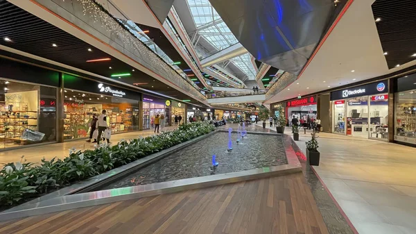 Umraniye Istanbul Turquía Abril 2022 Vista Interior Tiendas Del Centro — Foto de Stock