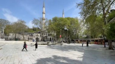 Eyup, istanbul, Türkiye 23.2022 İstanbul Avrupa kıtaları ile Asya arasındaki rüya şehir. Gezginler ve turistler için yapılan tarihi ve turistik binalarla Eyup Sultan ilçesi.