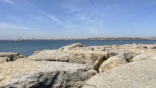 Kadıköy, istanbul, Türkiye. 8 Mayıs 2022 İstanbul ve Marmara Denizi Kadıköy kıyısından