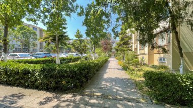İstanbul, Atakoy. 20 Mayıs 2022. Atakoy ilçesi, yeşil doğası ve modern binalarıyla. Atakoy ilçesinden görüntüler.