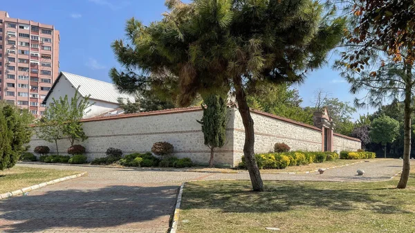 İstanbul, Atakoy. 20 Mayıs 2022. Atakoy ilçesi, yeşil doğası ve modern binalarıyla. Atakoy ilçesinden görüntüler.