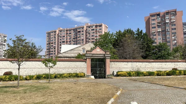 İstanbul, Atakoy. 20 Mayıs 2022. Atakoy ilçesi, yeşil doğası ve modern binalarıyla. Atakoy ilçesinden görüntüler.