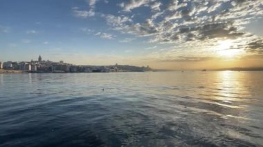İstanbul, Türkiye. 23 Mayıs 2022 İstanbul ve Boğaz manzaralı. Gün doğumundan sabahın erken saatlerine kadar.