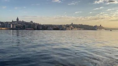 İstanbul, Türkiye. 23 Mayıs 2022 İstanbul ve Boğaz manzaralı. Gün doğumundan sabahın erken saatlerine kadar.