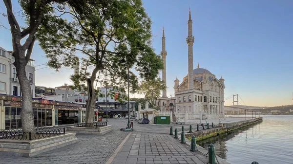 Ортакой Истанбул Турция Май 2022 Вид Ортакой Босфора Историческими Природными — стоковое фото