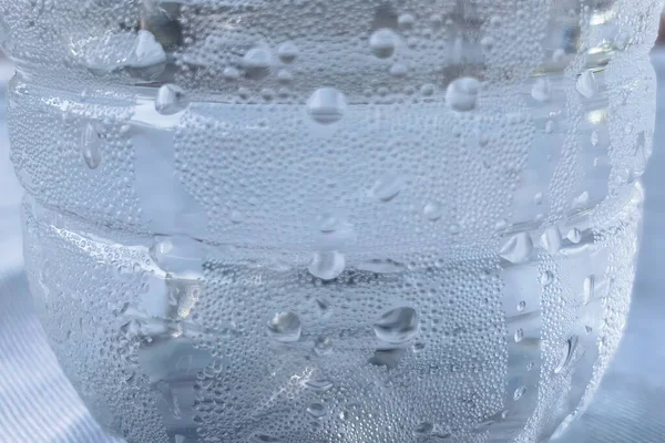 Chiudere Acqua Fredda Bottiglia Plastica — Foto Stock