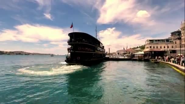 Ortakoy Istanbul Τουρκία Ιουνίου 2022 Θέα Από Κωνσταντινούπολη Και Βόσπορο — Αρχείο Βίντεο
