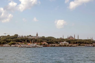 Türkiye, İstanbul. 13 Temmuz 2022 İstanbul 'un yeni limanı Galataport. İstanbul ve Boğaz yaz mevsiminde gemi limanından. 