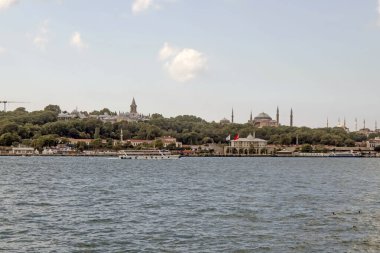 Türkiye, İstanbul. 13 Temmuz 2022 İstanbul 'un yeni limanı Galataport. İstanbul ve Boğaz yaz mevsiminde gemi limanından. 