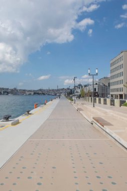 Türkiye, İstanbul. 13 Temmuz 2022 İstanbul 'un yeni limanı Galataport. İstanbul ve Boğaz yaz mevsiminde gemi limanından. 