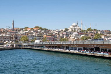 İstanbul 'da deniz taşımacılığının sembolü olan İstanbul feribotu ile İstanbul Boğazı' nın muhteşem manzarası..