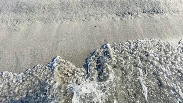 Летний Сезон Море Пески Прибрежными Волнами — стоковое фото