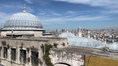 Süleyman, İstanbul, Türkiye. 26 Ekim 2022, İstanbul. Süleyman Camii 'nin bahçesinden İstanbul ve Boğaz' ın muhteşem manzarası