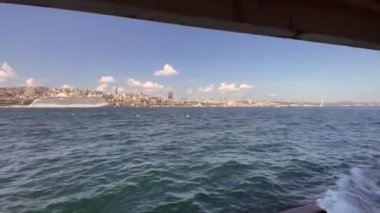 İstanbul, Türkiye. İstanbul 'un Avrupa ve Asya tarafları arasındaki deniz ve yolcu taşımacılığının sembolü olan 29 bin 2022..