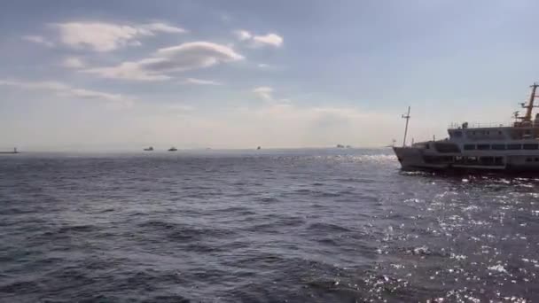 Istanbul Turkije September 2022 Het Symbool Van Zee Passagiersvervoer Tussen — Stockvideo