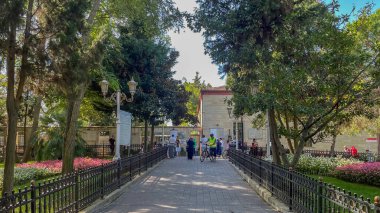 İstanbul 'un Beykoz ilçesinde Anadolu kıyısında yer alan bir tepe olan 2 Ekim 2022 