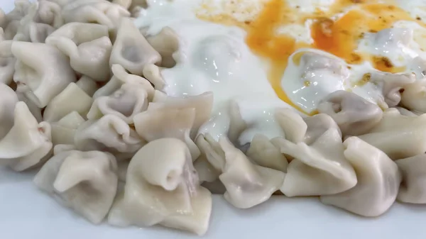 Manti 캅카스 발칸반도 중앙아시아 아프가니스탄에서 인기있는 만두의 일종이다 — 스톡 사진