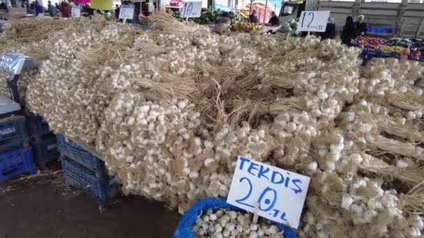 在公开市场上销售的干大蒜 大量出售的大蒜 — 图库视频影像